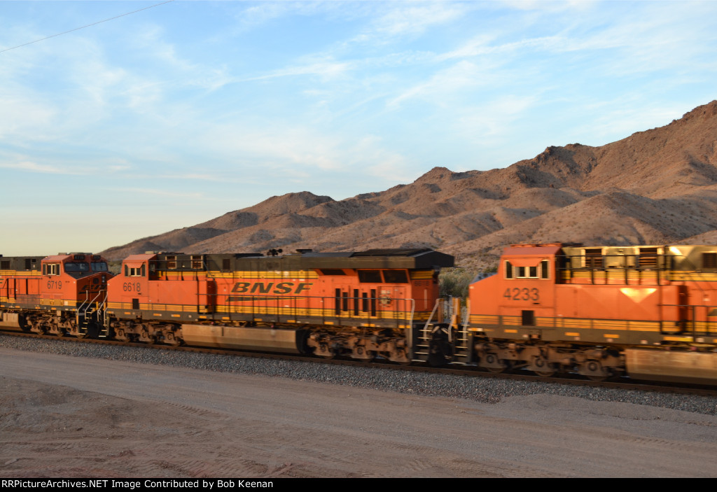 BNSF 6618